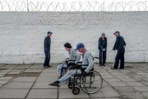 Evgeniy Maloletka Instagram - RUSSIAN PRISONERS OF WAR get to make phone calls home. UKRAINIANS DON’T.

FAR WESTERN UKRAINE — Precious few choices are available to Alexander, a 26-year-old Russian soldier, since his capture: Clothes, meals and the hours of his day are rigidly accounted for in the camp for prisoners of war.
But Ukraine allows Alexander to call home to his family in Kursk, a Russian city about 60 miles (100 kilometers) from the Ukrainian border, and he says that has kept him grounded.
It is a lifeline unavailable to Ukrainian POWs. Now, infuriated Ukrainian families are demanding an end to the phone calls imprisoned Russian soldiers get to make.
“To be able to talk to your loved ones is worth a lot. I’ve already been in prison for almost a year. I’m losing my mind,” Alexander told The Associated Press during a recent visit for several news outlets to Ukraine’s main POW camp, as he completed his work shift. “People are not made of steel.”
He said the brief conversations, closely monitored by his Ukrainian captors, pulled him from the brink of despair – even though for him and all Russian POWs, the calls are growing rarer by the week….

Text LORI HINNANT
https://apnews.com/article/585d93ec00fe7a80a9c520e265ac5a6d