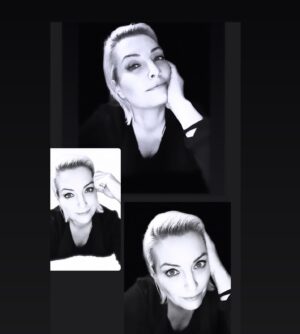 Evgeniya Akhremenko Instagram - Сегодня я обнимала дорогих мне людей, которых давно не видела. Смотрела доброе и очень смешное кино. Наблюдала как кайфовали парни, похрустывая попкорном. Долго говорила с совершенно потрясающей актрисой, с которой мы редко видимся, но каждый раз рядом с ней очень тепло. Потом шла по таявшему снегу, смакуя прекрасное послевкусие. Кино объединяет, оно делает так, что люди, даже находясь далеко, прирастают друг к другу. Ты встречаешься глазами с талантом , вы улыбаетесь друг другу и как будто прохладное молоко с шоколадным печеньем. Становится вкусно и хорошо. Наше кино радует. Радует все больше и больше. У нас столько талантливейших людей, братцы! С ума сойти можно! И это так здорово. Это так сильно. Это так заряжает!!! Надо просто верить... Верить и творить. 
А я спать. В любви и благодарности за каждую секунду. Каждый момент. Слава Богу за все. Ну и…с Наступающим🥂🎬🤍
Ps. Эти фото ждали своего часа и мне кажется сегодняшний пост им очень подходит😎
Mush by @shmidteliza 
#евгенияахременко #актрисаахременко #запискифаталистки #вседлячегото #киновиноидомино #фильм #сделановроссии #гордость #моястрана #вера #яфанатмироздания #когданадушетепло #обнимитеродных #всемлюбви❤️ #