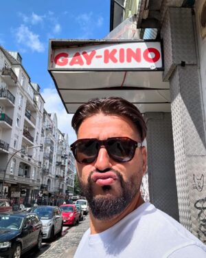 Evgeny Savin Instagram - ЗАНЫРНУЛ . Вход € выход #Евро2024 

СЕГОДНЯ НОВЫЙ ВЫПУСК НА КАНАЛЕ с главного футбольного ивента Европы . ЗАЛЕТАЙТЕ 🛫🤞🏆