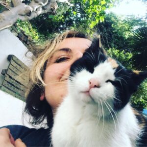 Evren Duyal Instagram - Hep omzumdasın ve kalbimde…
#keyif