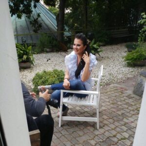 Evrim Solmaz Instagram - Bugünden😀👍...from today🦄 👍
@ozlemsuer 💕🙏@ufukaltunkas 😎 @elcimehtapgurel 📸
#photography #photoshoot #happyhours #backtostage #love #peaceinsoul