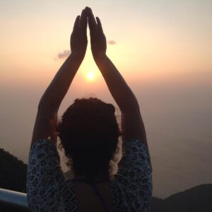 Evrim Solmaz Instagram - İyi akşamlar .. Gold night.. ✨☺️🐞🙏🏻💙🌅💫❌⭕️ #night #sunset #günbatımı #love #nature #şükür #namaste #peace
