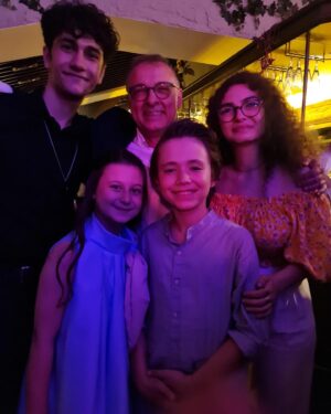 Eylül Şenocak Instagram - Kucak dolusu sevgilerrr🤟🧡🧡🧡🧡@_mert_tumer@mericozkaya@aliatilla.sendil@selimcanyalcin