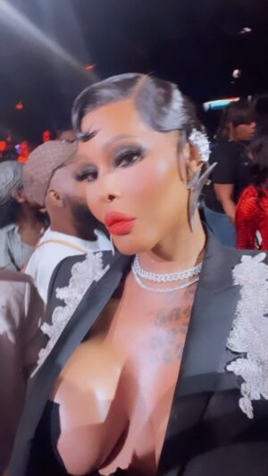 Eyricka King Instagram - I had An Amazing Time At the Latex Ball Last Night 💋🐆

Hair Styled by : @lwilliams_thestylist 
Hair installed by : @aintabouthairidc_ 
Makeup by : @akilaface 
Model : @eyricka_flawless