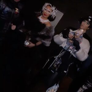 Eyricka King Instagram - ISSA SLIDE GET IN PEOPLES FASHION FREEZE AS A HOUSE #CWE4 
THE $10K GRANDPRIZE HOUSE @houseofxclusivelanvin & @houseofbalenciaga #lanvinciaga

Makeup 💄: @_zee.artistry_ 
Hair: @greg_bazemore 
Styled by : ME MYSELF & I 
designers: @rickowensonline 
  @prada 
  @balenciaga 
  @versace 
  @phillippleinworld
@burberry 

SHOUT OUT TO MY AMAZING TEAM
