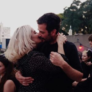 Ezequiel Rodríguez Instagram - Felices 4 años de casados  @l.a.l.a.s.o.s.a ❤️‍🔥
Las fotos aquí reunidas servirán de prueba de que...

1- tenemos una gran foto de un gran beso
2- Ya estábamos casados desde antes.
3 y 4 tengo muchas fotos tuyas para conmemorar y llevar el conteo PAR de nuestro casamiento.
5- Esta puede ser el comodín para los años IMPARES
6- Lo bien que nos sienta Bahía 
7- Hacemos magia donde vayamos
8- Hasta las piedras flotan
9- Sos la mujer más hermosa del universo
10- Con la sonrisa más contagiosa

Te amo!!