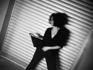 Ezgi Çelik Instagram - Yol yorgunu, taksi mağduru, eğlence sarhoşu diyebilir miyiz 🤌🏻 
.
.
📷 @melisadogu