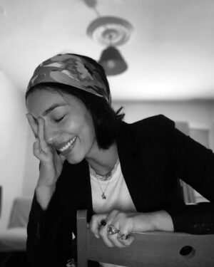 Ezgi Çelik Instagram - So tell everyone that i’m back in town. :)