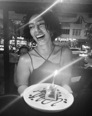 Ezgi Çelik Instagram - 40Gün40Gece doğumgünümü kutlayan herkese çok teşekkür ederim. ❤️ 
Bir sonraki yaşıma kadar aşırı #memnun 😌