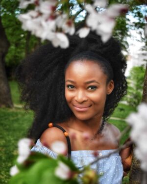 Ezinne Okparaebo Instagram - To be yourself in a world that is constantly trying to make you something else is the greatest accomplishment!  #ezinspiration 📸@nishobora