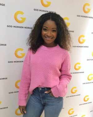 Ezinne Okparaebo Instagram - Gjest hos @gmn for å snakke om VM i friidrett som starter i dag 😊. Ønsker mine lagkamerater masse lykke til 💪