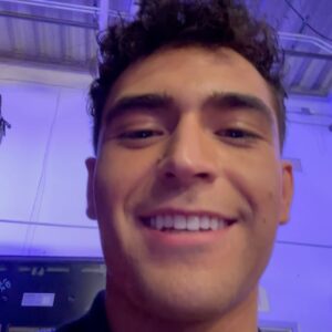 Ezra Sosa Instagram - i went into this season thinking i wasn’t gonna have much apart of it at all…
at first i was devastated but then i got a call asking to associate choreograph the opening number. from there i went on to being a pro for a week and than performing along side the pros for another 3 weeks. to say i am thankful is an understatement. i want to thank every single person on the show for always making me feel apart of the family. From the heads of the show for in trusting me to step in when needed. To the producers for ALWAYS thinking of me and my well being and to the crew and cast for making me feel included. I truly don’t deserve to have this wonderful family in my corner and i thank god everyday that i do. Cheers to a wonderful season and to @valentin and @_xochitl.gomez for a much deserved win! #dwts @dancingwiththestars
