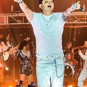 Fabián Chávez Instagram - Amo el rugir del lugar. @2000spoptour