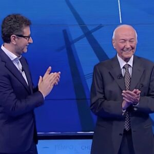 Fabio Fazio Instagram - I momenti che abbiamo condiviso con due grandi uomini, Gino Strada e Piero Angela, che ricordiamo nel giorno dell’anniversario della loro scomparsa, resteranno per sempre nel nostro cuore. Non potranno mai essere cancellati o dimenticati.

Gli incontri che abbiamo avuto la fortuna di poter vivere con loro resteranno per sempre nella storia di Che Tempo Che Fa e nei nostri più cari ricordi.

Ci mancate, mancate a tutti noi.
