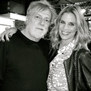 Fabio Fazio Instagram - I momenti che abbiamo condiviso con due grandi uomini, Gino Strada e Piero Angela, che ricordiamo nel giorno dell’anniversario della loro scomparsa, resteranno per sempre nel nostro cuore. Non potranno mai essere cancellati o dimenticati.

Gli incontri che abbiamo avuto la fortuna di poter vivere con loro resteranno per sempre nella storia di Che Tempo Che Fa e nei nostri più cari ricordi.

Ci mancate, mancate a tutti noi.