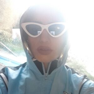 Fabiola Alarcón Instagram - se viene el sol, se vienen las gafas 
aun en stock VARIOS MODELOS Y COLORES DE MODA
traidos directamente desde australia
con proteccion UV
DM
envios x starken