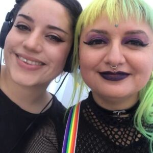 Fabiola Alarcón Instagram - Fue hermoso, muchas gracias @ovalle_cultura por esta convocatoria y por todo, y a @pinkhead.pvprikv por ser la mejor dj de la región y por acompañarme en el escenario (un sueño hecho realidad).
Primera vez que incorporo mis esculturas en mis presentaciones y fue muy lindo porque hubo mucho interés y me preguntaron bastante.
Muchas gracias al público de Ovalle, y a las ovallinas dentadas, y a todxs quienes me apoyan, y me han ido a ver desde distintos lugares de la región.
Gracias también a @marcelomiopec 🎶💚