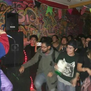 Fabiola Alarcón Instagram - celebrando abril ♡ 
gracias a todxs x hacer que fuera tan bacan :) graxias la serena 4-20