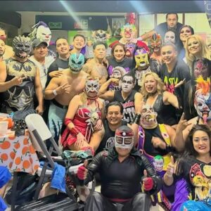Fabiola Balbuena Torres Instagram - Gracias por estar, por tener presente a mi papá, agradezco a todos mis amigos, compañeros, familia x ser parte del homenaje a mi papi. Mil Gracias a todos!!! Esta es mi banda 😛