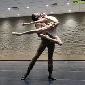 Fabrice Calmels Instagram - The Othello duet is making a comeback at the Celebration of Lar Lubovitch, held at the Solomon R. Guggenheim Museum in New York on December 3rd. Unfortunately, YuanYuan Tan will not be able to perform with me due to an emergency that requires her to travel. Let’s send her our positive thoughts and energy, as she is dearly loved by us all.

The performance is on December 3rd, and tickets are selling quickly. The role of Desdemona for these shows will remain a secret until the last week of November, so stay tuned for the exciting reveal.

#ballet #othello #newyork #sanfranciscoballet