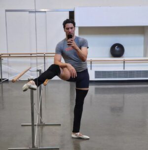 Fabrice Calmels Instagram - Last performance in Santa Barbara ❤️🙏

#ballet #balletdancer