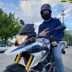 Fabrice Calmels Instagram - I have had M licence for a few years. Regardless, I've spent my week training again and cleaning up my riding techniques. Thanks @ridechicago for the fun and the coaching.

#motorcycle #bmw #ridechicago #me #picoftheday