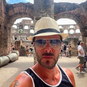 Fabrice Sopoglian Instagram - Un touriste a #roma 🇮🇹 #italia 🍝