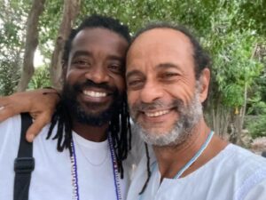 Fabrício Boliveira Instagram - Muito agradecido aos Orixás por proporcionar encontros tão potentes na minha trajetória. Rodar parte de um filme baiano em italiano , com um diretor, produtora e fotógrafo amados numa cidade italiana e também amar uma nova equipe local;  é ratificar a liberdade que tenho buscado no meu trabalho e relações. Volto pro Brasil com o coração quentinho de saudade e a sensação de carregar mais outros desejos italianos comigo. Uma troupe delicada e apaixonada pelo que faz. Cinema é cinema em qualquer lugar do mundo. Meu quarto longa como co-produtor e protagonista junto , e a sensação de muito mais por vir. Xô medo e Sim pras conquistas. Desejo, pensamento, fala e ação coerentes é o Poder🔥🇨🇮🇧🇷🔥