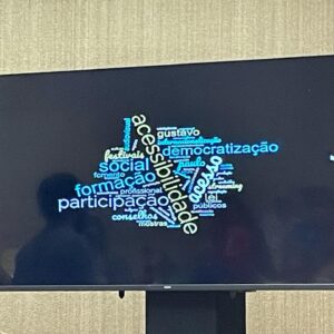 Fabrício Boliveira Instagram - Foram passos no futuro. ✨✨Deixamos pra trás toda anti-verdade e  encontramos as necessidades. Inclusão das Humanidades. ✨✨Todas / todos / Todes / todxs, um Brasil querente, desejoso e ativo. Mulheres, muitas mulheridades, incluindo pouquíssimes bolsonaristas , votades popularmente,todes, pra estarem lá. Sem fakes o Brasil é FODAAA 🇧🇷!! Orgulho renovado e aprendizados nas mangas sabor esperança. ACESSIBILIDADE!!! Não esquecerei jamais. 2% pra cultura tmb. Ribeirinhas, Indígenas, Ciganas, ialorixás, escuta pras crianças, povos nômades e suas complexidades; e combate ao etarismo. Vamos chegar lá! Obrigado 4 Conferência Nacional de Cultura, agradecido por cada encontro, vamos com tudo @minc, SAV e  @funarte ✨✨✨✨✨✨✨ 🇧🇷