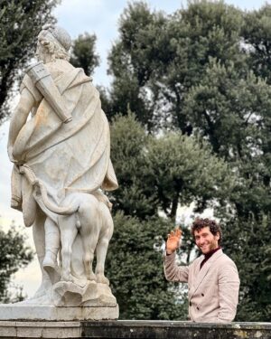 Fabrizio Colica Instagram - Una semplice giornata nelle mie stanze.