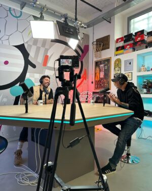 Fabrizio Tarducci Instagram - Sono il nuovo ospite di @bsmt_basement grazie @gianlucagazzoli per la bella chiacchierata. Fuori domani alle 12:00 sul canale YouTube di BSMT