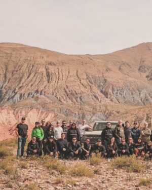 Facundo Arana Instagram - Con ese grupo descomunal donde faltan 3 genios que tuvieron que volverse temprano, fuimos junto a Ford a probar las nuevas Bronco a la Quebrada de Humahuaca.. Qué País tenemos, por Dios!! La experiencia fue increíble. Escuchar a los especialistas hablar de las camionetas es impresionante. No sabemos nada de autos, compas!! Jajaja!! 
 Gracias a toda la organización, a la Agencia, a quienes nos recibieron en Huacalera, que nos malcriaron en los desayunos y esa comida de noche maravillosa que es irrepetible y obliga a volver!; a vos Juani que sos nexo respetuoso con gente tan genial y especial.. a Dominga y su Familia! 
Fotones de @arena.ph y @emilianopella
