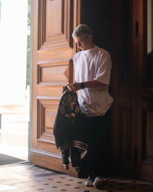 Facundo Gambandé Instagram - Unas que me quedaron de este hermoso delirio para @harveywillys 
📸 @chuckyacerbi