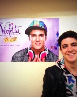 Facundo Gambandé Instagram - MUY RANDOM, GRACIAS GRACIAS GRACIAS! #Violetta