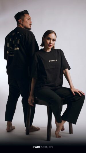 Fadi Iskandar Instagram - Kali ini Fadipotretin explore photoshoot Mba @sarawijayanto dari look rambut pendek sampe sepanjang rambut miss K 🫣

Fadipotretin x Sara Wijayanto is out now only on my youtube channel!

#fadiiskandar #fadipotretin #fadipotret #sarawijayanto #diarymisterisara #raosxsarawijayanto