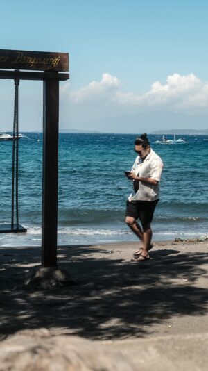 Fadi Iskandar Instagram - Contact bisa di block, Foto bisa di hapus, Story bisa di hide, tapi tidak dengan “aku harap kamu bisa lupain aku”