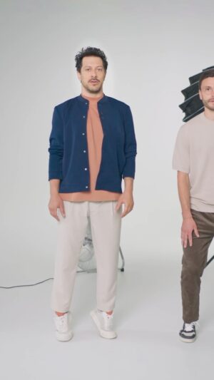 Fahri Yardım Instagram - In zwei Tagen beginnt nicht nur die Heim-EM, auch Studio Pille-Palle geht am Freitag an den Start! 🤩

@fahri_yardim und Jonas Hector arbeiten den ersten EM-Tag direkt nach dem DFB-Spiel gegen Schottland humoristisch auf! 👀

Als erster Gast hat sich niemand geringeres als @officialfredericklau angekündigt! 🙌

Studio Pille-Palle 👉 am Freitag ab 23:30 Uhr live bei MagentaTV!

Alle 51 Spiele der UEFA EURO 2024™️ siehst du live bei MagentaTV! 📺
 
#EMbeiMagentaTV #VOLLDABEI #MagentaTV #studiopillepalle