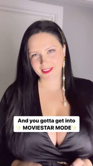 Faith Elizabeth Instagram - Always Moviestar mode for ✨ @horroronsea ✨
Such a great supportive community (who KNOW how to PARTY 🥳) 

Anyway, gotta dash! 
Gotta go see myself get bludgeoned on the big screen 😆 🩸 

#insanereelschallenge @mycontentcalendar_ 
#horroronsea #horrorfilm #horrorfilmfestival #indiehorror #frightfest #screamqueen #actress #screenqueen #acting