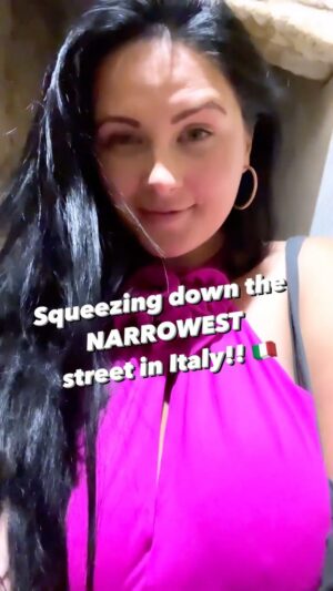 Faith Elizabeth Instagram - 15 INCHES! 😱 YOU won’t BELIEVE what we found 😍

Rejiecelle (“the little street”) 🇮🇹 

While location scouting in #Termoli hunting for the perfect fantasy scenery for @asraifilm we discovered the narrowest street in Italy! 

Hopefully we can find a way of SQUEEZING this beautiful piece of history into our movie- that is if the camera FITS 😂😂🎥👏🏼

#filmmaker #womeninfilm #locationscouting #italy #termoli #rejiecelle #termolionline #molise #womeninfilm