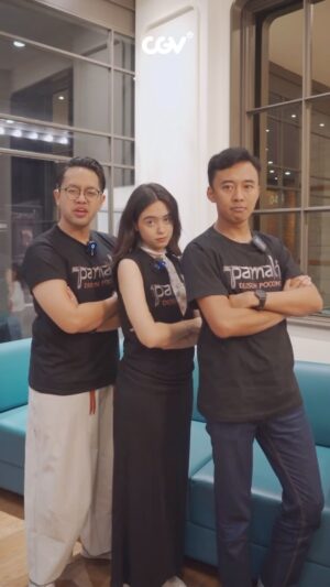 Fajar Nugra Instagram - Emang boleh sebanyak ini penontonnya di hari pertama?!! IYA?!
-
Besok ajak nonton Pamali : Dusun Pocong bareng” ya!!! Ceritain pengalaman kalian setelah nonton Pamali : Dusun Pocong!!! Siap” di terror pocong 1 dusunm!! 👻😫