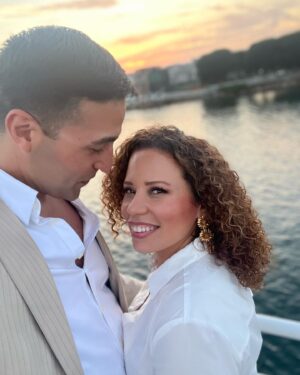 Fanny Veliz Grande Instagram - Went to a beautiful event called Fíesta Shalom that aims to bring the Jewish and Latino community together. We’re so lucky to live in Los Angeles such a vibrant and diverse city! #fiestashalom #losangeles #imonaboat