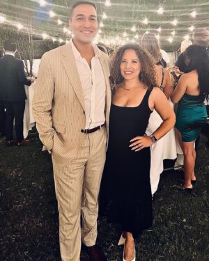 Fanny Veliz Grande Instagram - Been working really hard on getting fit and healthy. In this particular photo I can really see it paying off and it feels so good. #thisis45 #latina #healthy