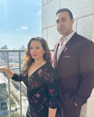 Fanny Veliz Grande Instagram - Same location,  four years later, same mission #latinos #entrepreneur #couple