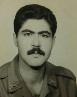 Farhad Aslani Instagram - دوران سربازی 
دقیقا سی سال پیش 
عمر چه زود میگذره
