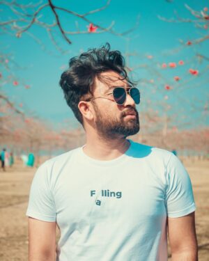 Farhan Ahmed Jovan Instagram - Falling apart …