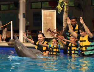 Farid Kamil Instagram - Unforgettable experience with Simba the dolphin at the @balimarinepark with my little family 🥲 The kids were so happy!!! 

Don’t miss this spot when you’re down in Bali - up close and personal with these sweet & intelligent creatures. 

Thank you for the memorable moments @balimarinepark, and #romantikaastro & @cogearproductions for setting up a special slot for us to enjoy Bali like we’ve never done before ❤️🤝