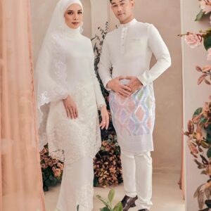 Farid Kamil Instagram - Seronok merasa pakai Baju Pengantin sekali lagi ni..❤️ @hijabista.hub
