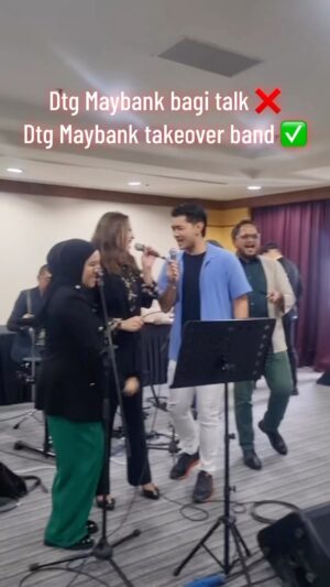 Farid Kamil Instagram - Farid hanya mangsa keadaan dalam situasi ni 🤭@faridkamilz. Ada bakatlah jom keluarkan single? 🤪

Minta ikut teman gi mental health talk today with Maybankers hujungnya kita tarik dia nyanyi 🤭 @mymaybank