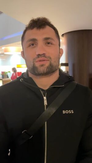 Faridun Odilov Instagram - Финалист Гран-при ACA @Odilov.Faridun о поединке Силва-Ибрагимов: «Все может решить один удар»