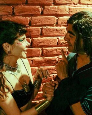 Fatih Akin Instagram - GSA benim partim de çalıyor!!! Biggie’nin dediği gibi: it was all a dream🎈 @gayesuakyol @hazalcrowley @mubiturkiye @mubideutschland #istanbulhatırası #crossingthebridge GSA is playing in my 🏡!!!